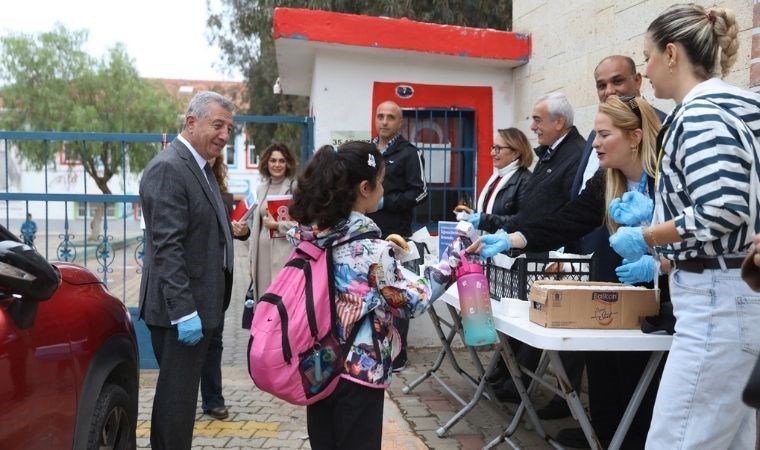 Güzelbahçe Belediyesi’nden çocuklara kahvaltı