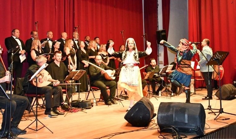 Çeşme Belediyesi Türk Halk Müziği Korosu Fethiye’yi büyüledi