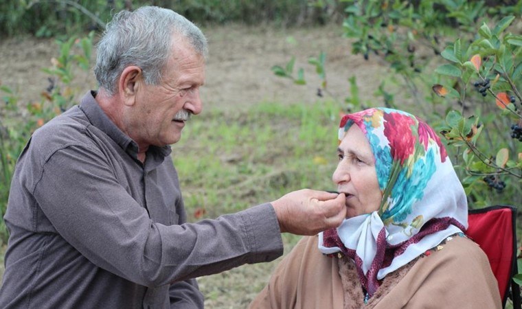 Eşinin hastalığı için ekmişti, şimdi gelir kapısı oldu! Kilosunu 500 liradan satıyor