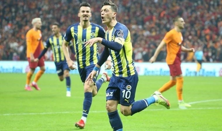 Türkiye Süper Ligi tarihinin en kariyerli futbolcuları! Bu isimler Türk futbolunu kariyerleriyle yükseltti!