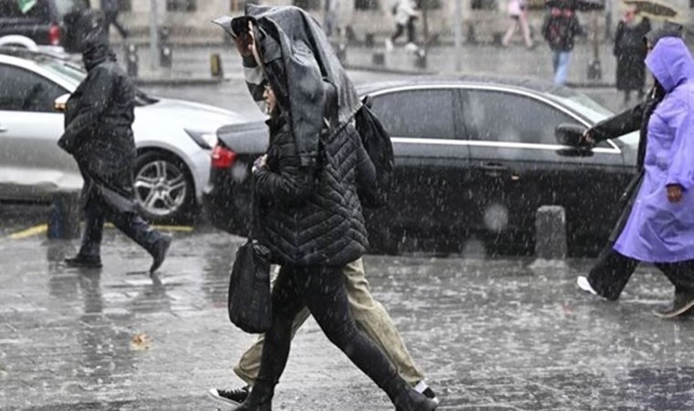 İstanbul’da şiddetli yağış: Yoğunluk yüzde 80'e çıktı!