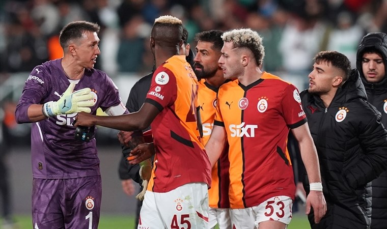 Galatasaray'da maç sonu gerginlik! Muslera ve Kerem Demirbay...