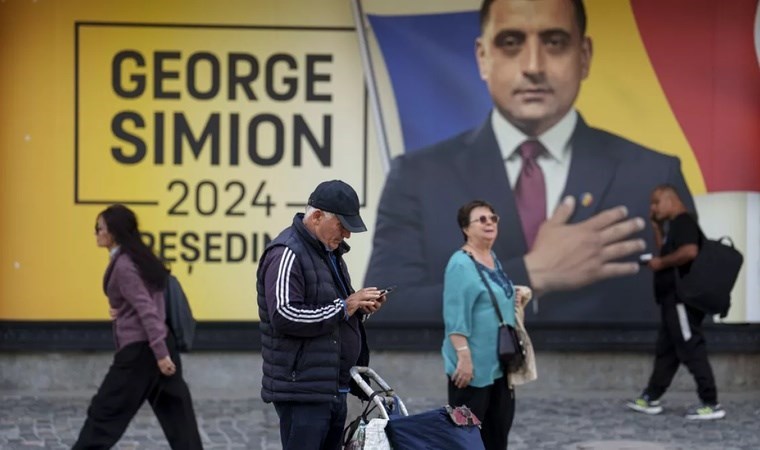 Romanya'da halk sandık başına gitti