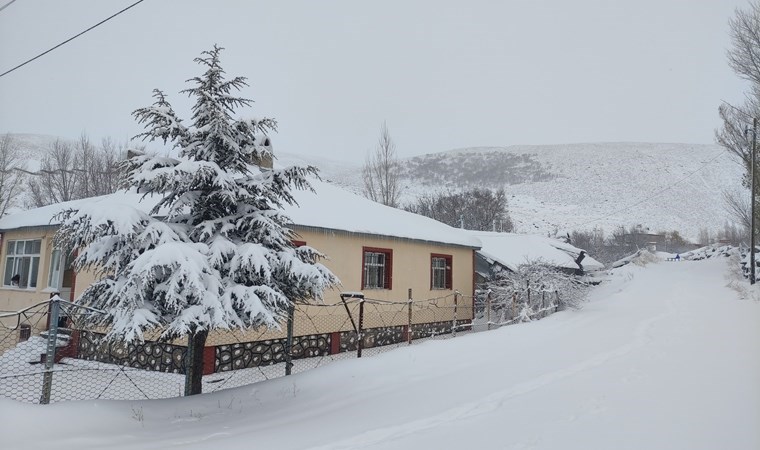 Bingöl'de 20 köy yolu ulaşıma kapandı: Eğitime 1 gün ara