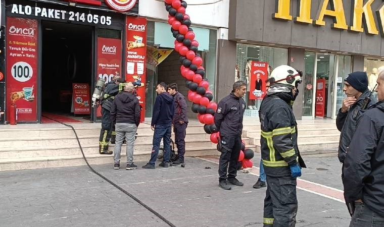 Batman'da döner salonunda korkutan yangın: Müşteriler tahliye edildi!