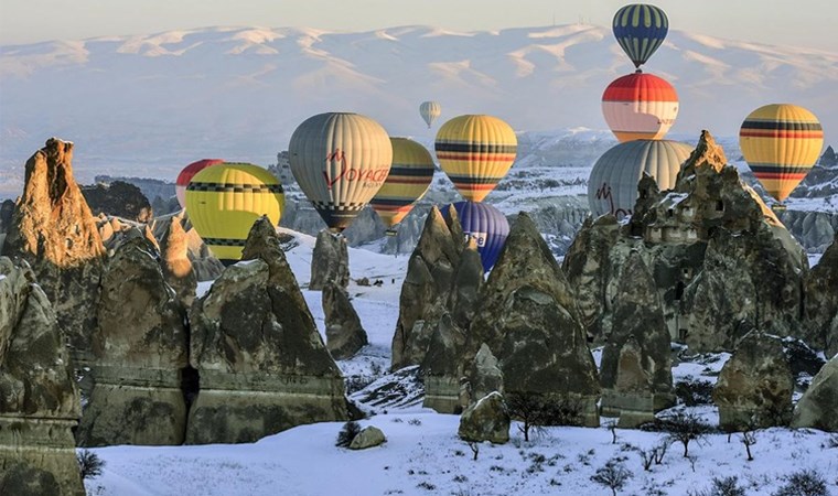 Türkiye'nin en büyüleyici kış manzaraları: Kapadokya'dan Ağrı Dağı'na