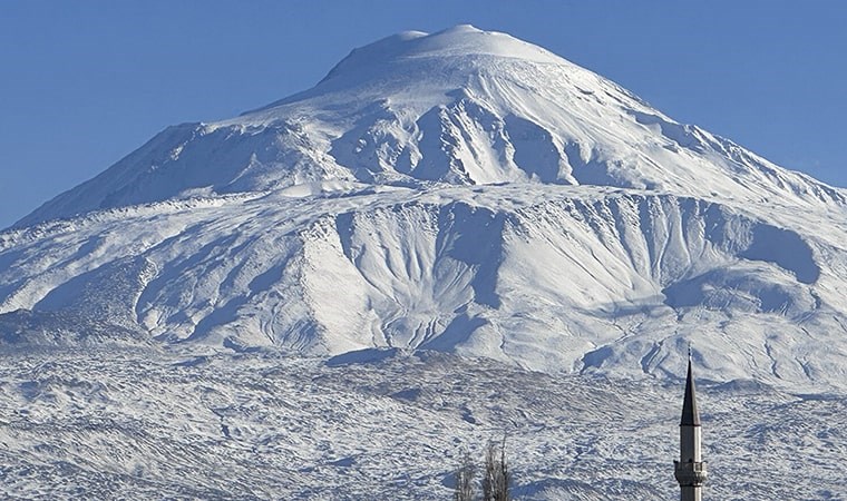 Türkiye'nin en büyüleyici kış manzaraları: Kapadokya'dan Ağrı Dağı'na