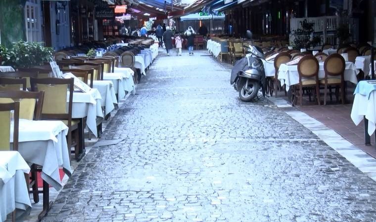 Kumkapı'da istek şarkı cinayeti... Tetikçi gönderip, restoranı kurşunlattılar