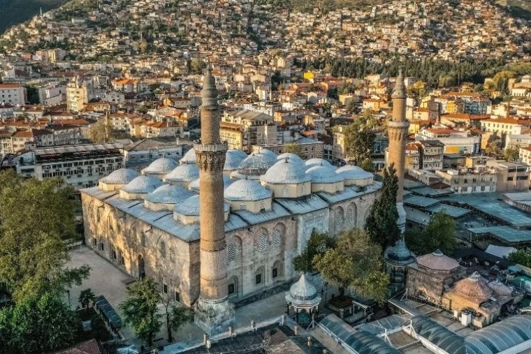 Türkiye'nin en kalabalık 10 ilçesi belli oldu: Nüfuslarıyla 50 ili geride bıraktılar