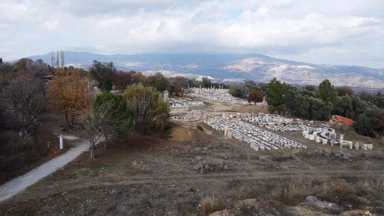 Lagina ve Stratonikeia antik kentleri sonbaharda dronla görüntülendi