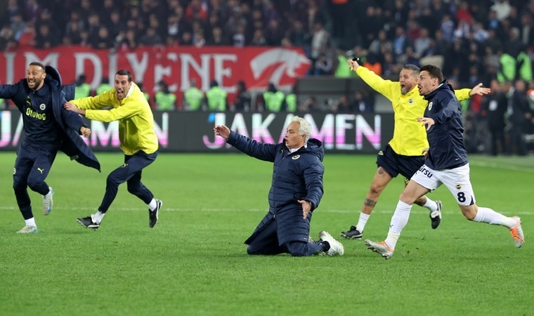 Cenk Tosun'dan Jose Mourinho paylaşımı: 'Premier Lig'deki gibi değil'