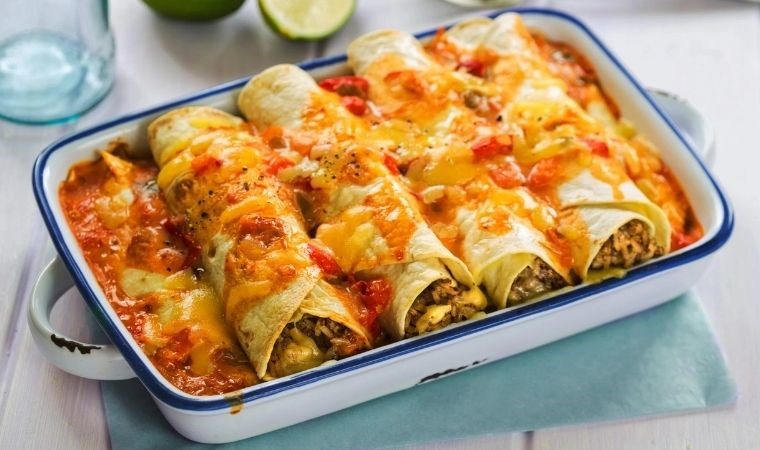 Akşam yemeğine Meksika mutfağından gelen enfes lezzet: Enchilada tarifi