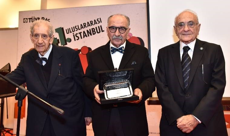 41. Uluslararası Tüyap İstanbul Kitap Fuarı’nda Yalvaç Ural için onur gecesi düzenlendi