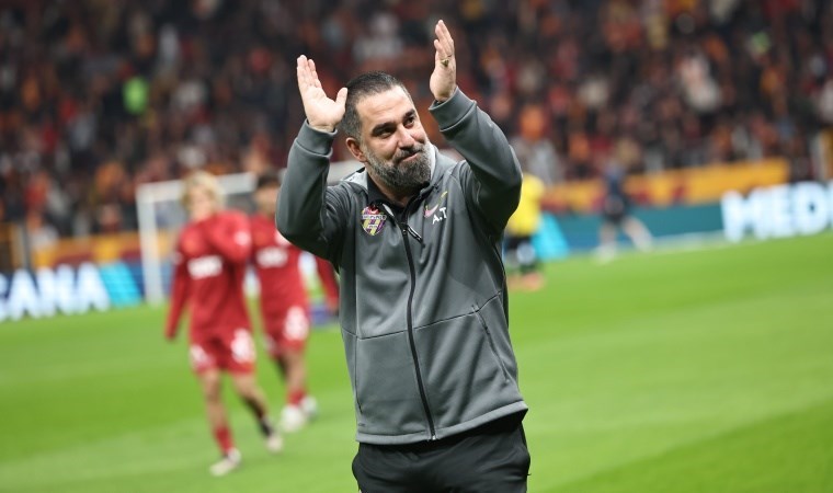 Galatasaray'dan Arda Turan'a çiçekli karşılama!