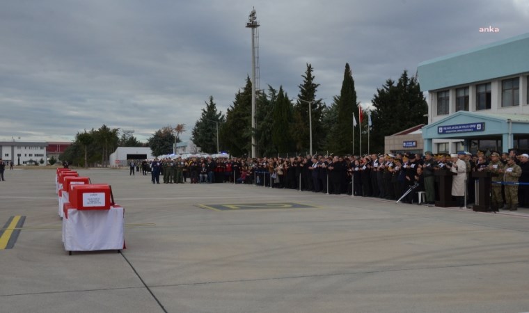 Isparta'da helikopter faciasında şehit olan askerler için tören düzenlendi