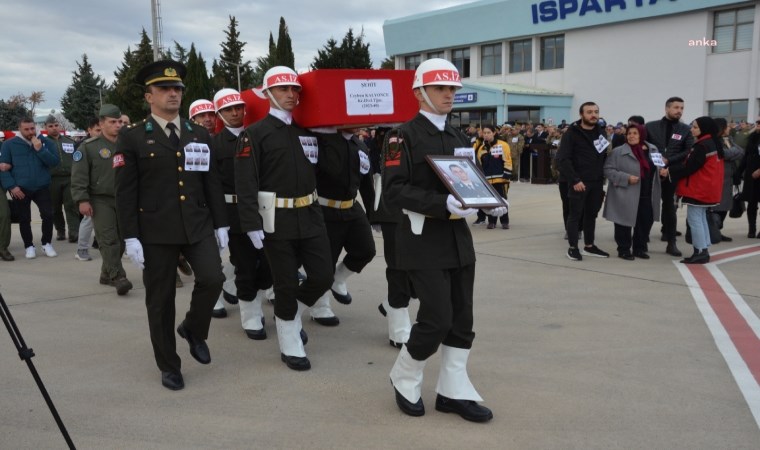 Isparta'da helikopter faciasında şehit olan askerler için tören düzenlendi