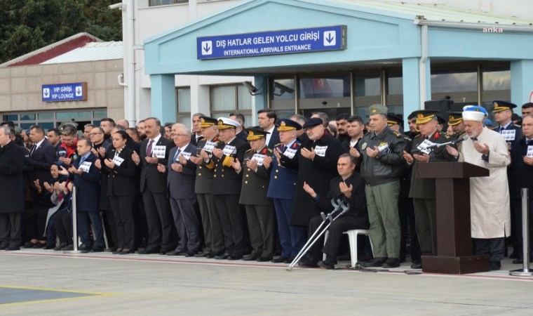 Isparta'da helikopter faciasında şehit olan askerler için tören düzenlendi