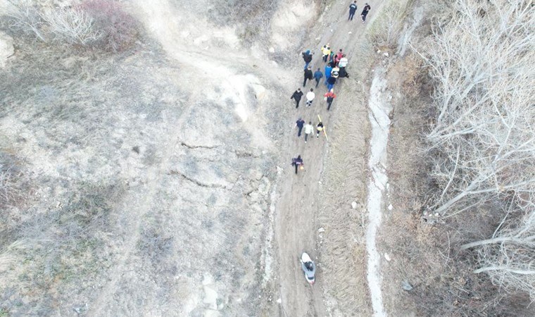 'Aşk vadisi'ndeki yürüyüş kâbusa döndü: Aşağıya yuvarlandı!