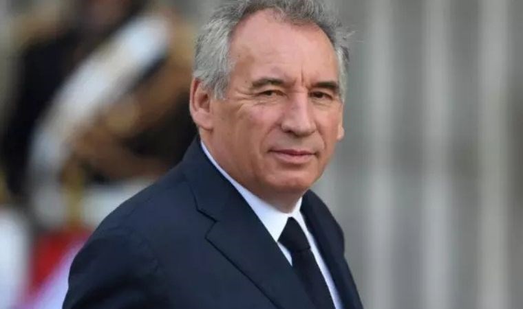 François Bayrou kimdir? Fransa'nın yeni Başbakanı François Bayrou kaç yaşında, nereli? François Bayrou hangi görevlerde bulundu?