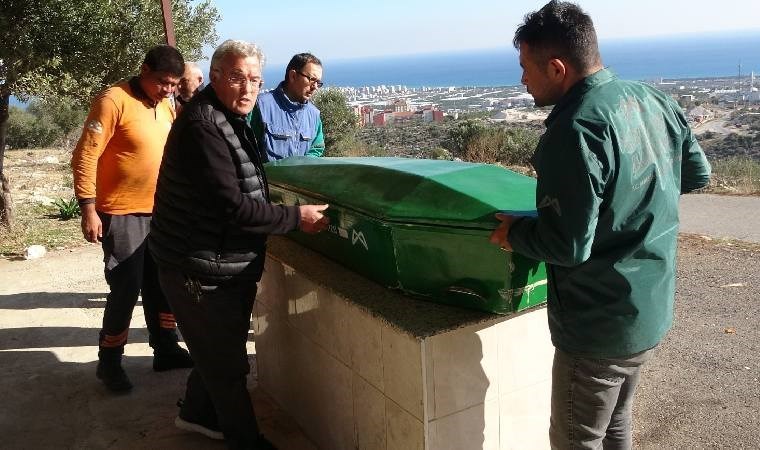 'Çilli Bom'un bestecisi Kenan Küçüközcan hayatını kaybetti... Kimsesizler mezarlığına defnedildi!