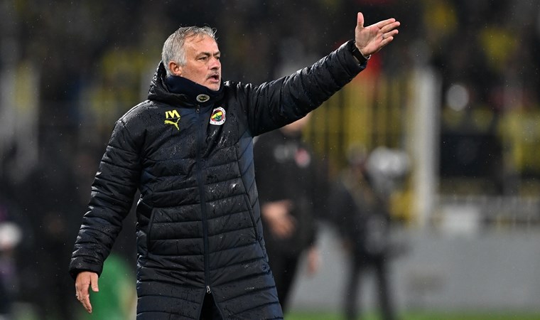 Spor yazarları Fenerbahçe - Başakşehir maçını yorumladı: 'Fenerbahçe'yi de Mourinho'yu da kurtardı'