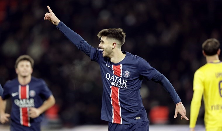 PSG, Lyon karşısında 3 puanı 3 golle aldı!