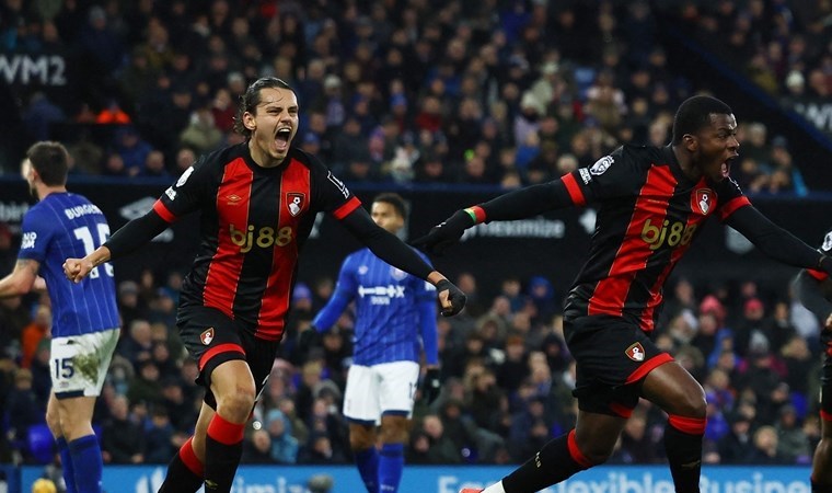 Enes Ünal son dakikada puanı Bournemouth'a getirdi!