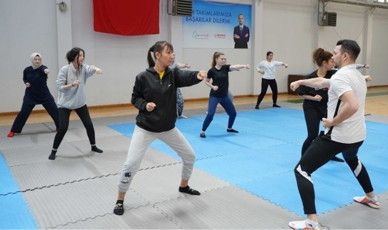 Bornova Belediyesi’nden kadınlara savunma eğitimi