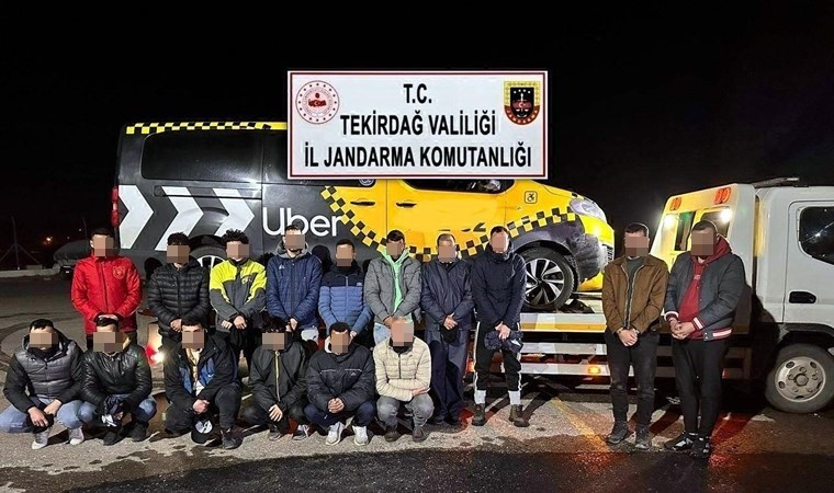 Tekirdağ'da 14 kaçak göçmen ile 2 organizatör yakalandı