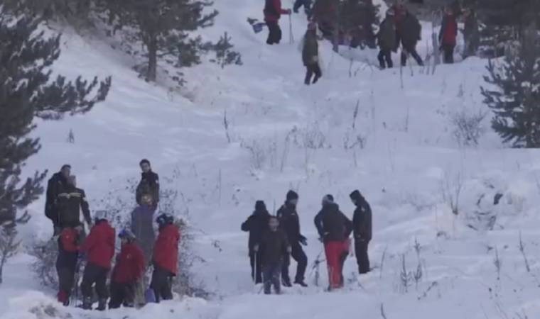 Acı haberi vali açıkladı... Milli Takım sporcuları çığ altında kaldı