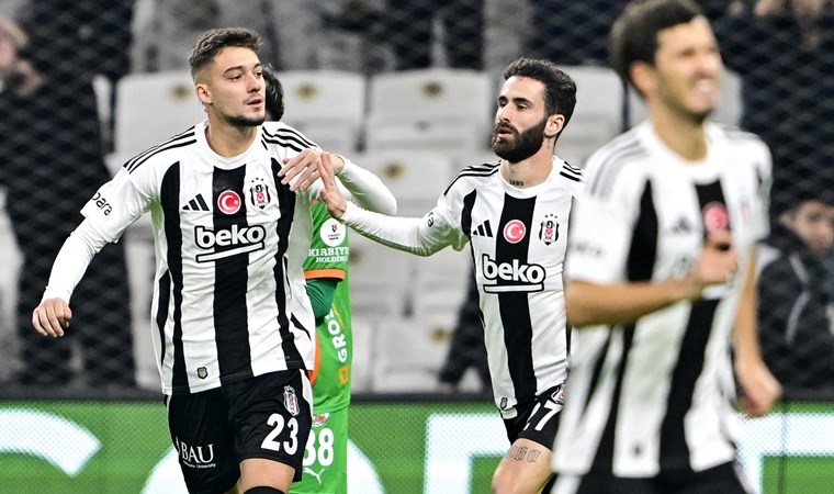 Spor yazarları Beşiktaş - Alanyaspor maçını değerlendirdi: '3-4 oyuncu dışında formanın hakkını veren yok'