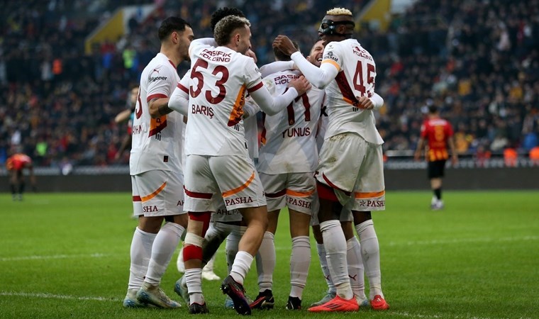 Kayseri deplasmanında 5 gollü galibiyet: Lider Galatasaray puan farkını 8'e yükseltti! Kayserispor 1-5 Galatasaray