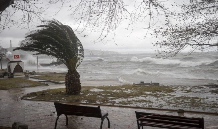 Meteoroloji saat verdi... Kuzey Ege için ‘fırtına’ uyarısı