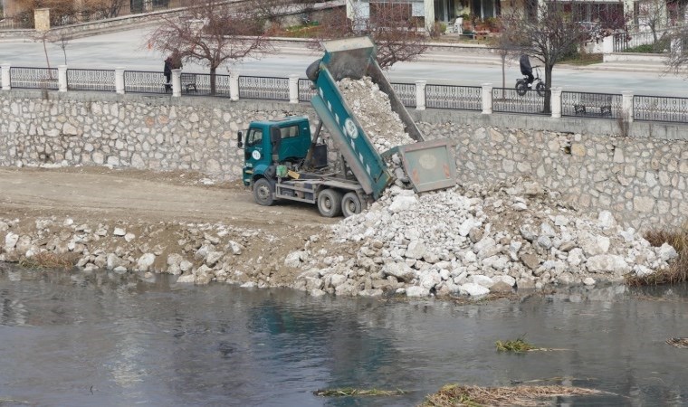 Yeşilırmak betonlaşıyor