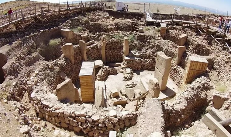 Göbeklitepe kış sezonunda da ziyaretçi akınına uğruyor