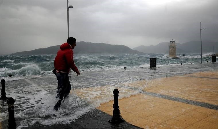 Meteoroloji saat verdi... Batı Karadeniz ve Marmara için 'fırtına' uyarısı!