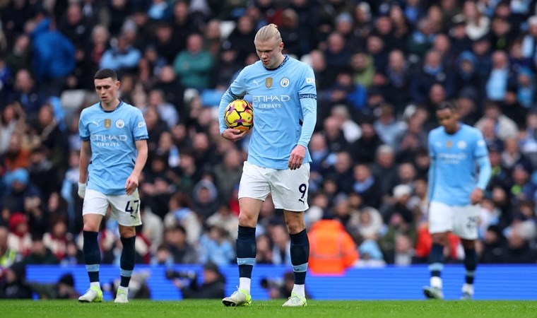 Manchester City galibiyeti unuttu