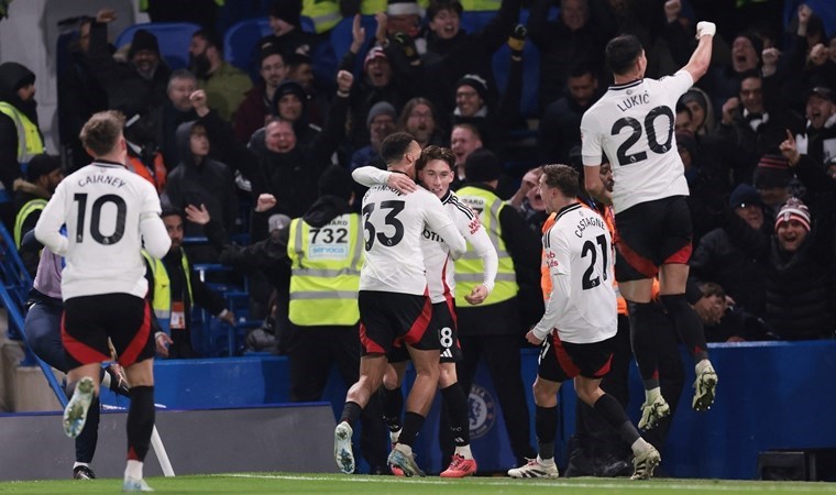 Fulham, 90+5'te Chelsea'yi devirdi