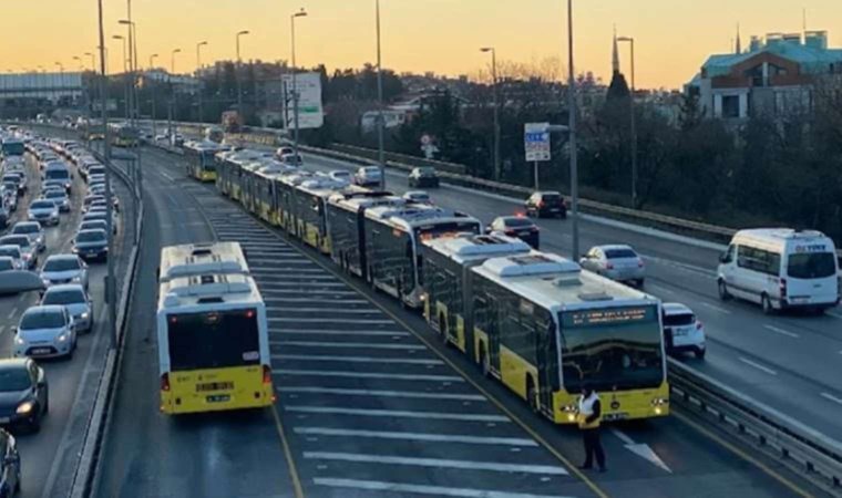 Yılbaşında toplu taşıma ücretsiz mi? 1 Ocak'ta metro, metrobüs, marmaray, vapur, otobüs ücretsiz mi olacak? Yılbaşında toplu taşıma kaça kadar çalışıyor?