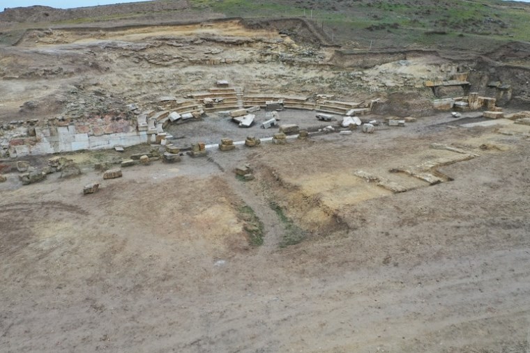 Pompeiopolis Antik Kenti'nde tiyatro ve odeonda yürütülen kazılar tamamlandı