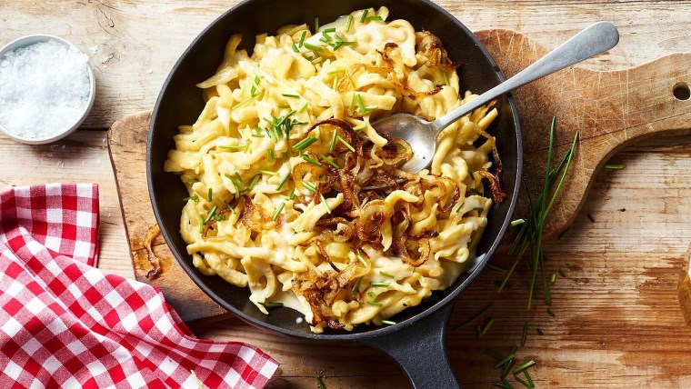 MasterChef Käsespätzle nasıl yapılır? Alman usulü enfes makarna Käsespätzle tarifi