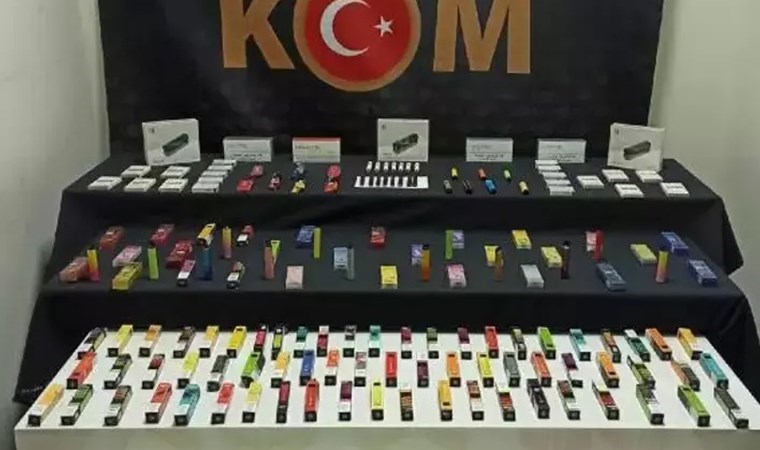 Kapıkule Sınır Kapısı'nda operasyon: 16 bin 500 adet ele geçirildi...