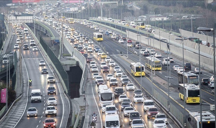 İstanbul'da sabah saatlerinde trafik yoğunluğu! Yüzde 67'ye ulaştı