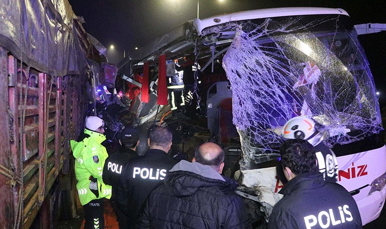 Denizli'de feci kaza: İngiliz turist hayatını kaybetti, ölü sayısı 2'ye yükseldi!