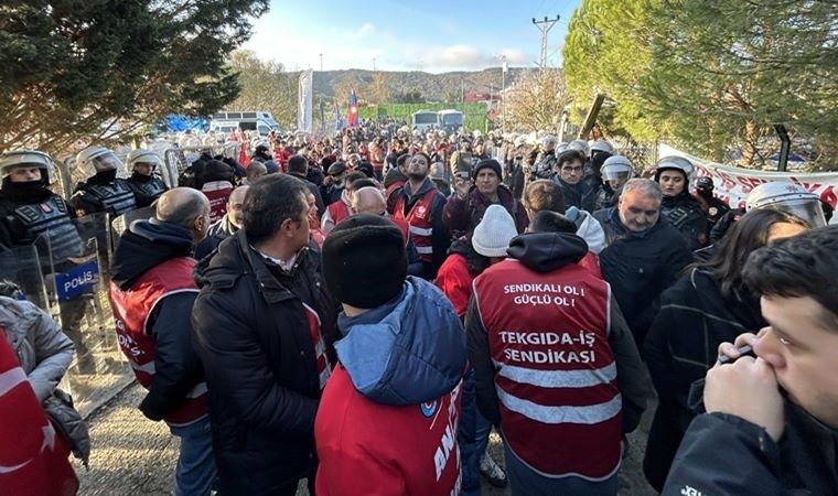 Ankara'ya 'Anayasal Hak Yürüyüşü' yapmak isteyen Polonez işçilerine polis engeli: 'Gücünüz işçiye yetiyor değil mi?'