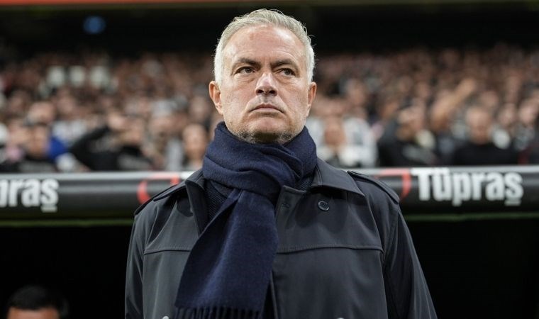 Jose Mourinho derbilerde gülemedi!