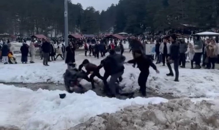 Hamsi festivalinde yumruklar havada uçuştu