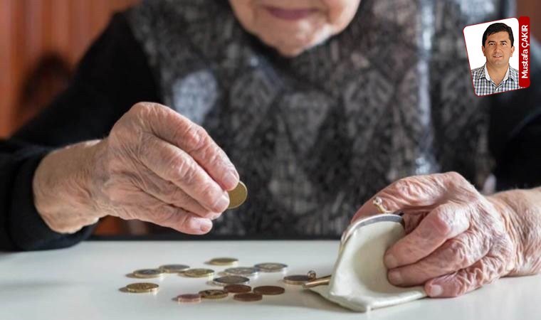 İkramiyenin 2 bin liradan sadece 3 bin liraya yükseltilmesine tepki sürüyor: Emekli ile oyun oynanıyor