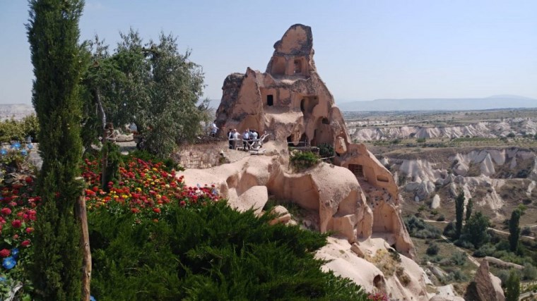 Nevşehir'in kalbinde yer alan peri masalı ilçe: Uçhisar