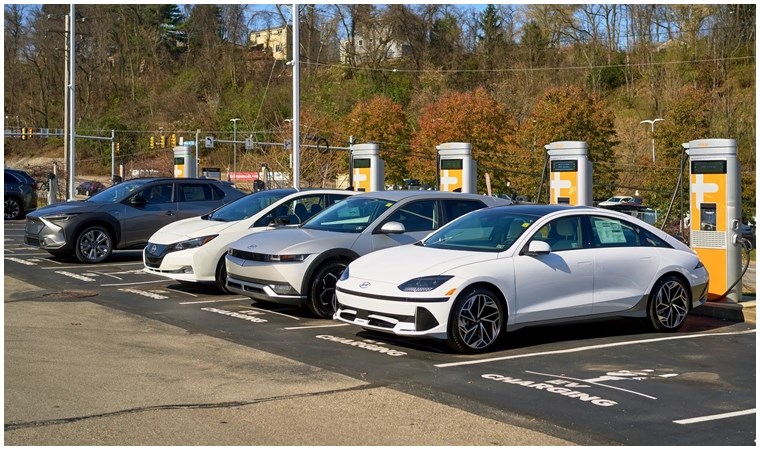 O ülkede elektrikli araçların sayısı benzinli araçları geçti